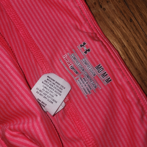 Under Armour Hot Pink Striped Leggings - Picture 4 of 4